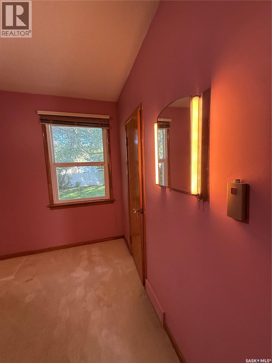1204 Ewart Avenue Property Photo 21