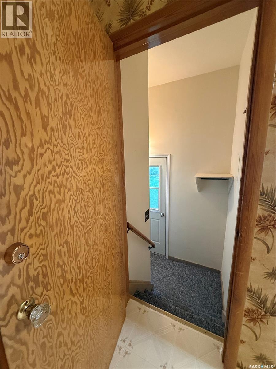 1204 Ewart Avenue Property Photo 23