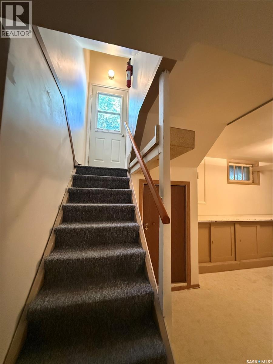 1204 Ewart Avenue Property Photo 24