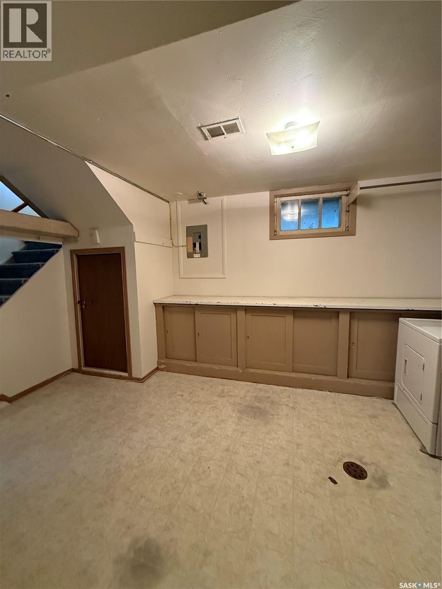 1204 Ewart Avenue Property Photo 26