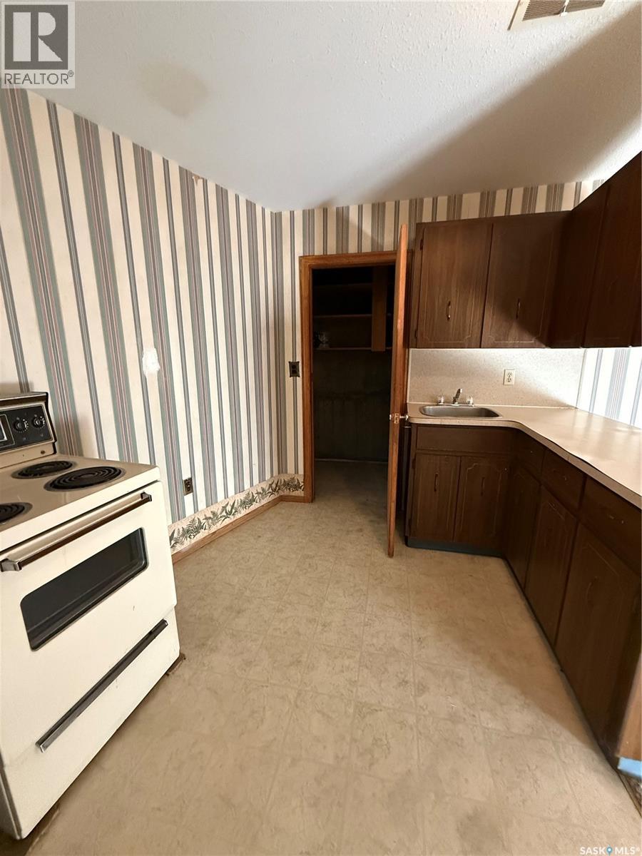 1204 Ewart Avenue Property Photo 29