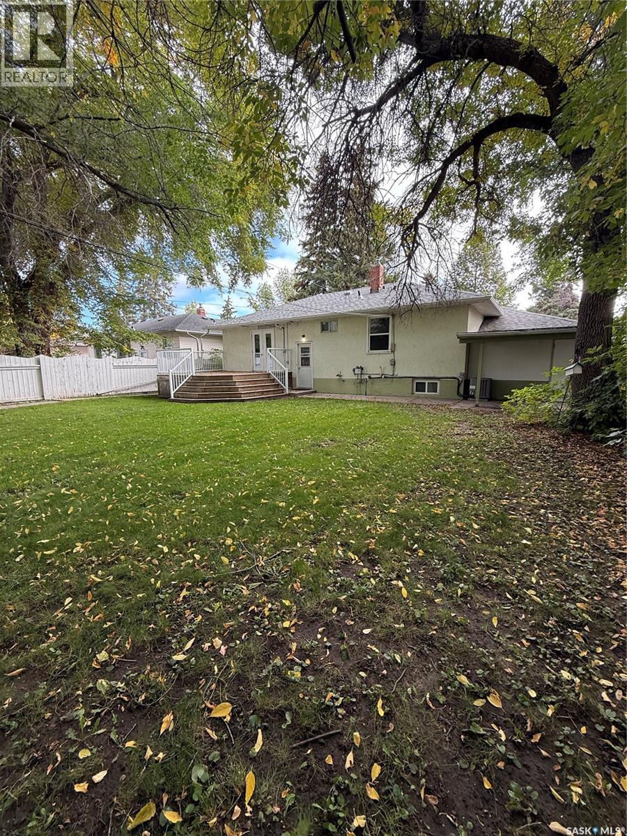 1204 Ewart Avenue Property Photo 36