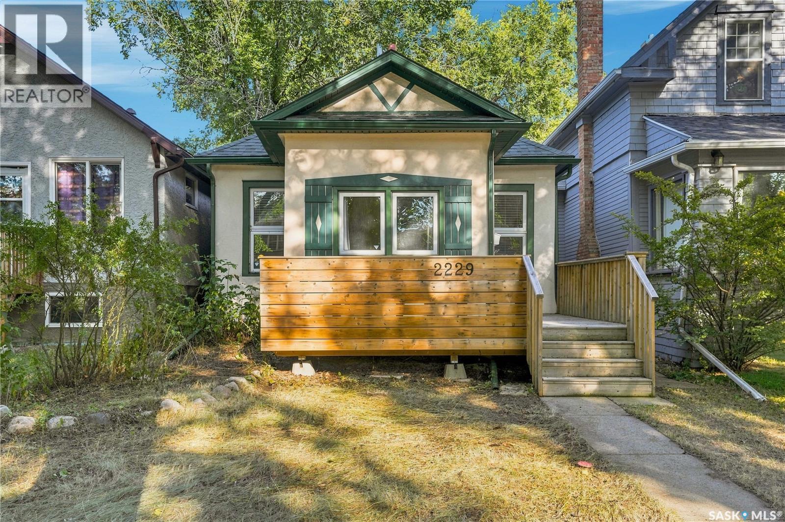 2229 Garnet Street Property Photo 1