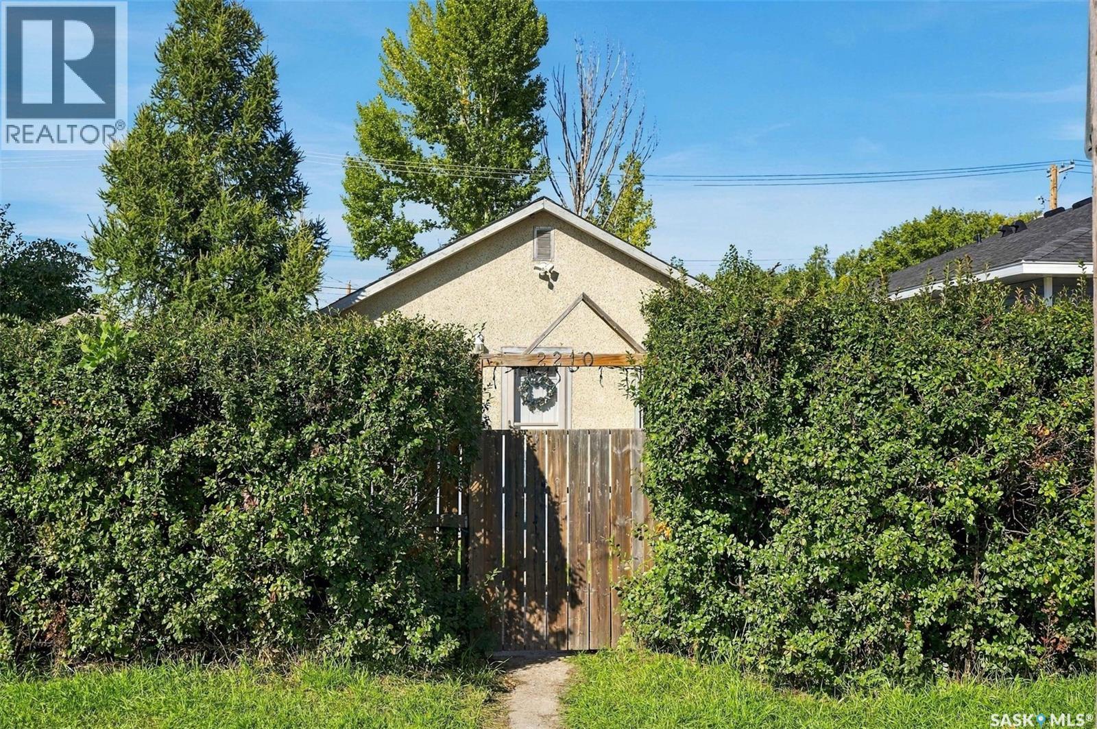 2210 20th STREET W Property Photo 1