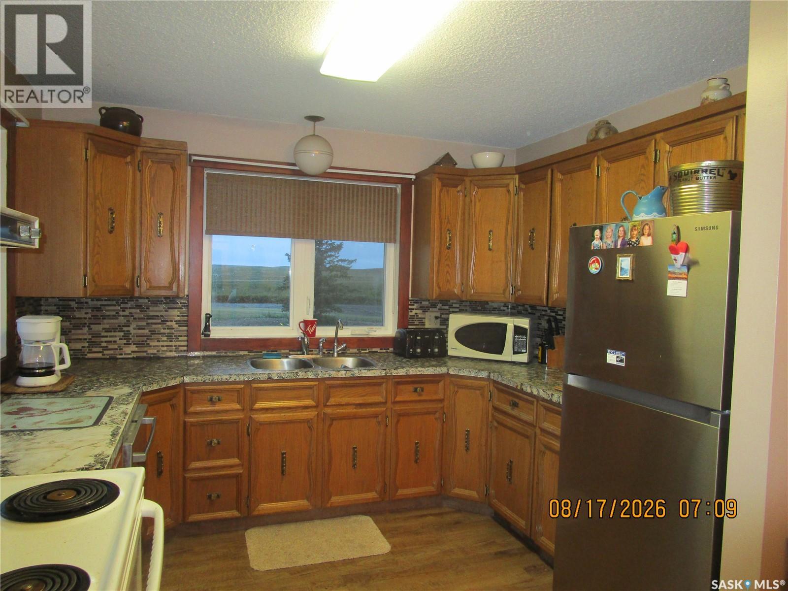 Mills Acreage - Property Photo 8