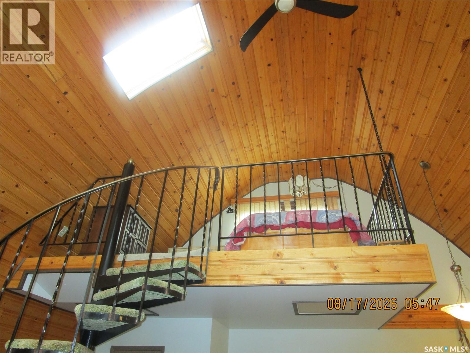 Mills Acreage - Property Photo 32