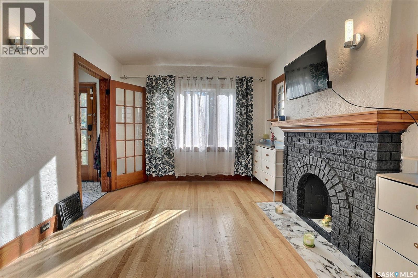 1636 Garnet Street Property Photo 3