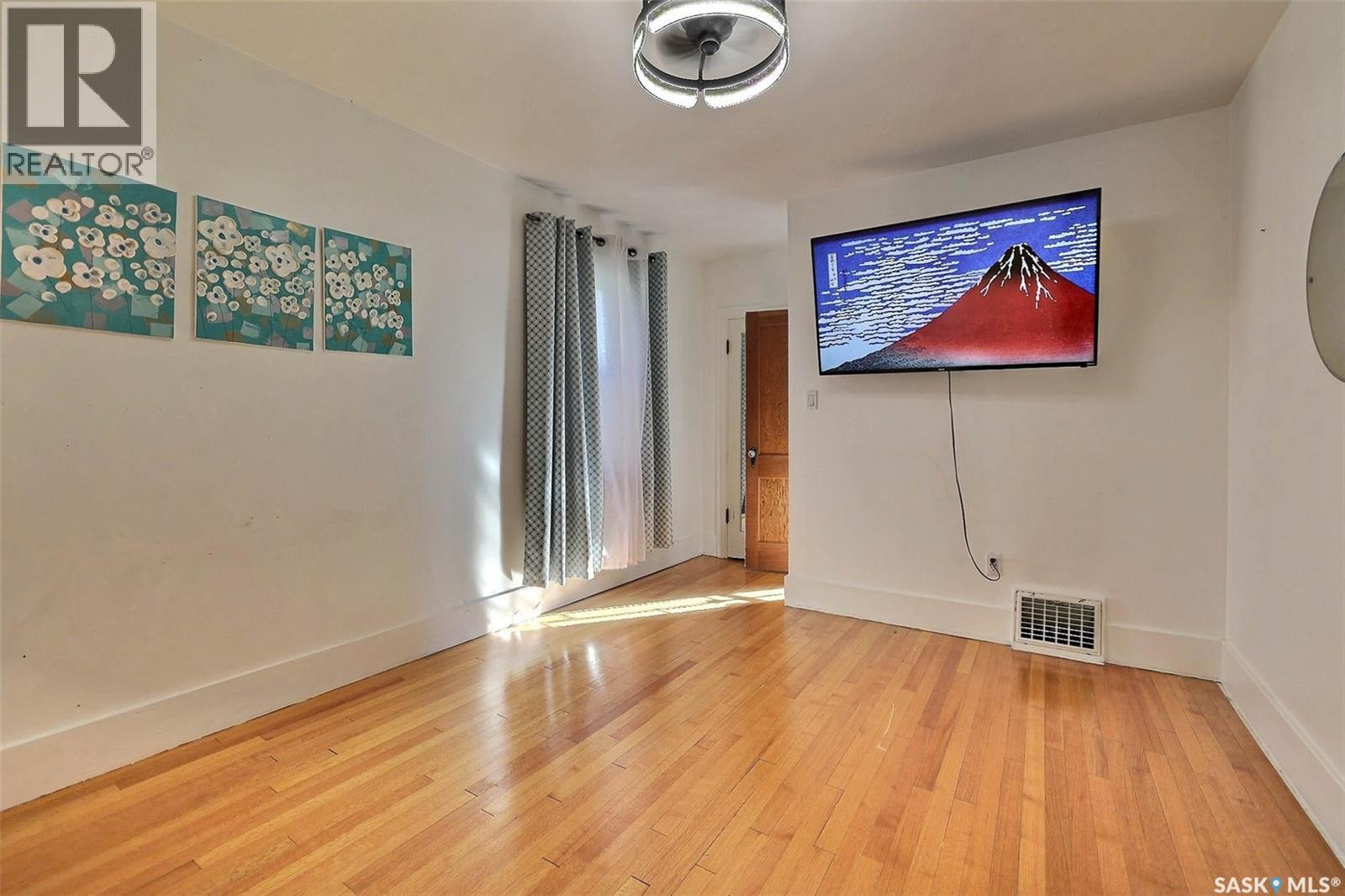 1636 Garnet Street Property Photo 12