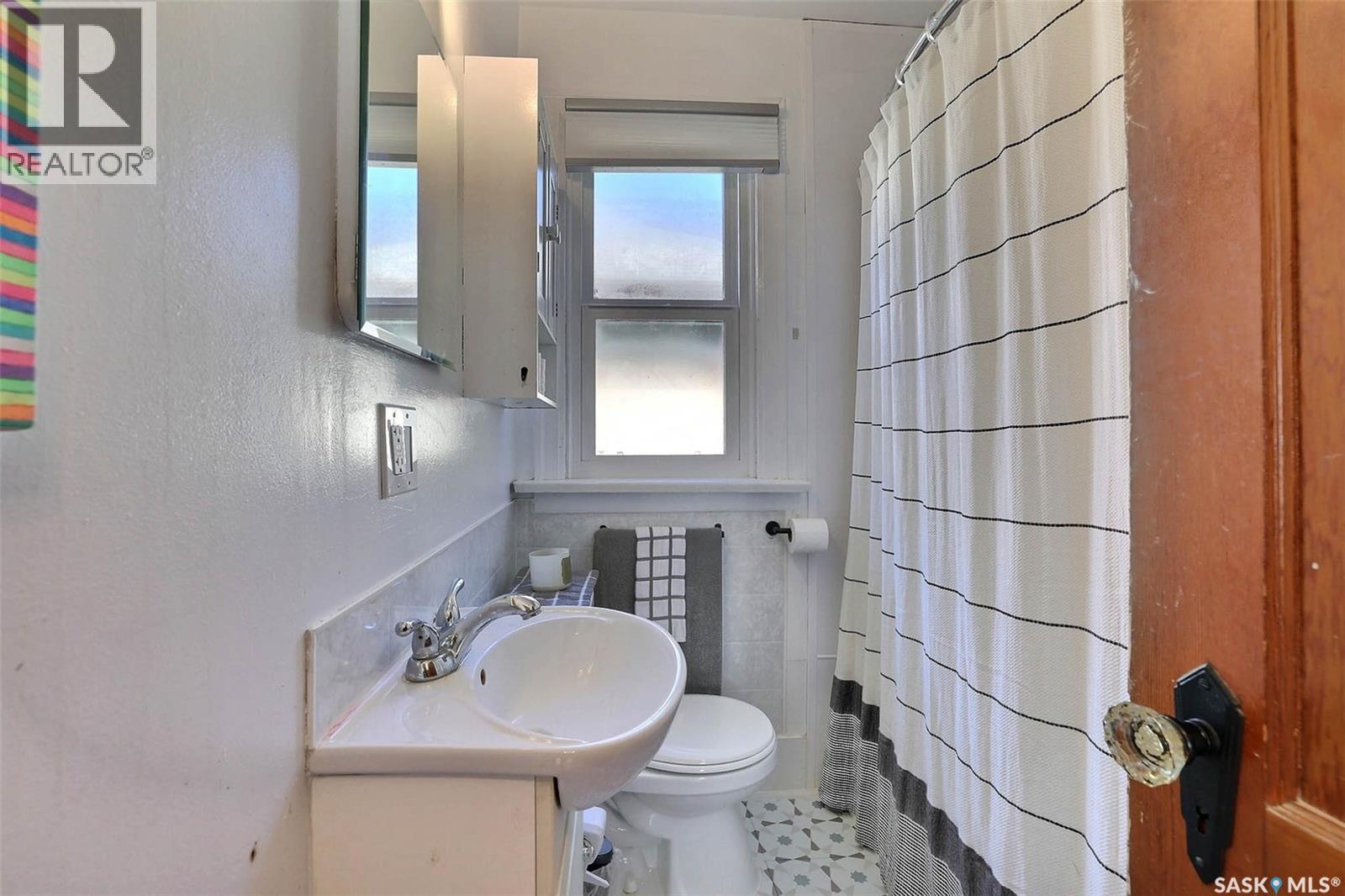 1636 Garnet Street Property Photo 14