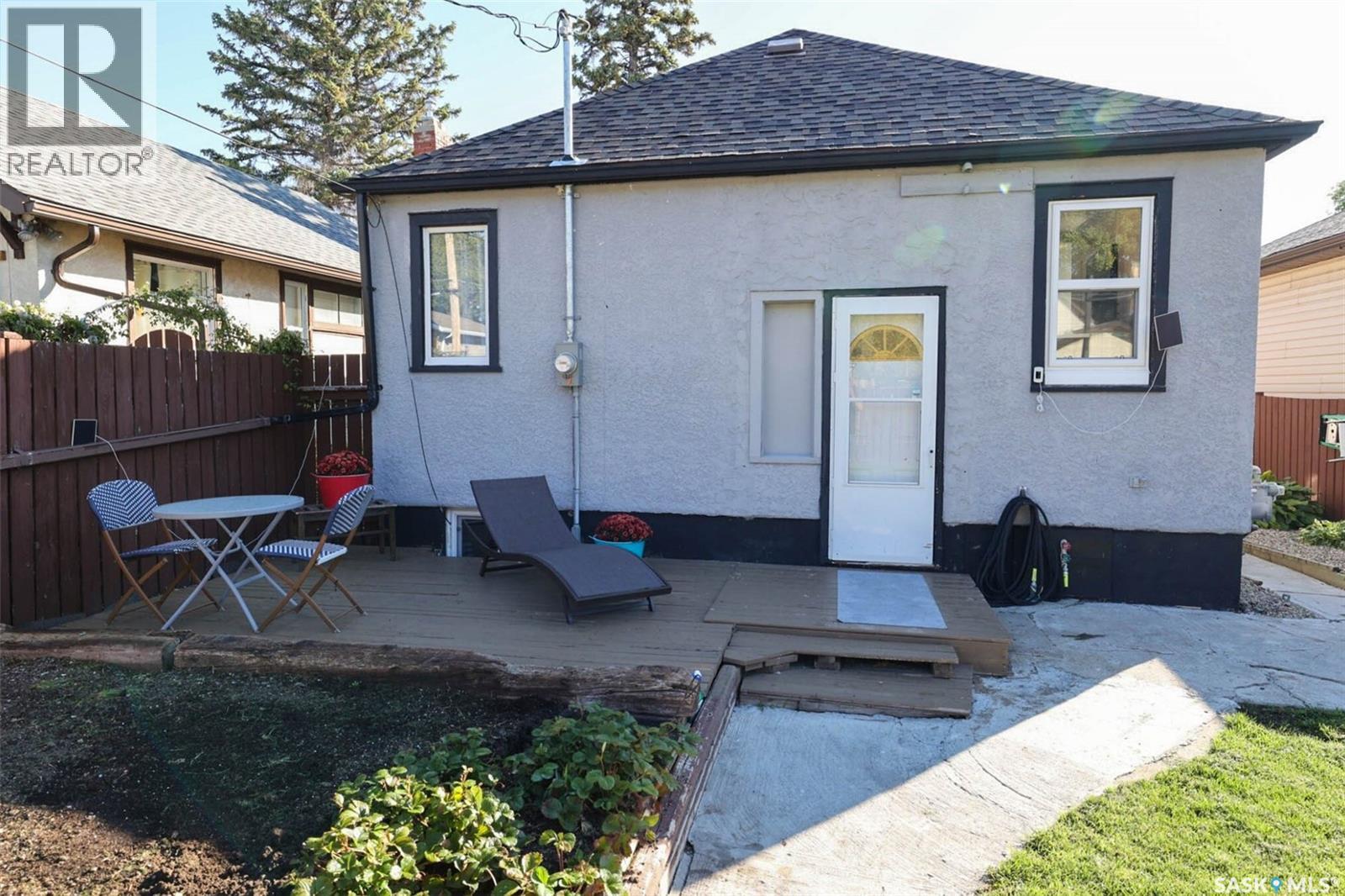 1636 Garnet Street Property Photo 26