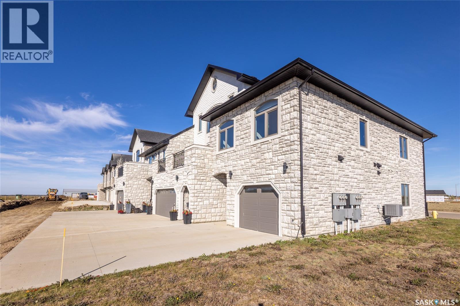 3 298 Prairie Dawn Drive Property Photo 4
