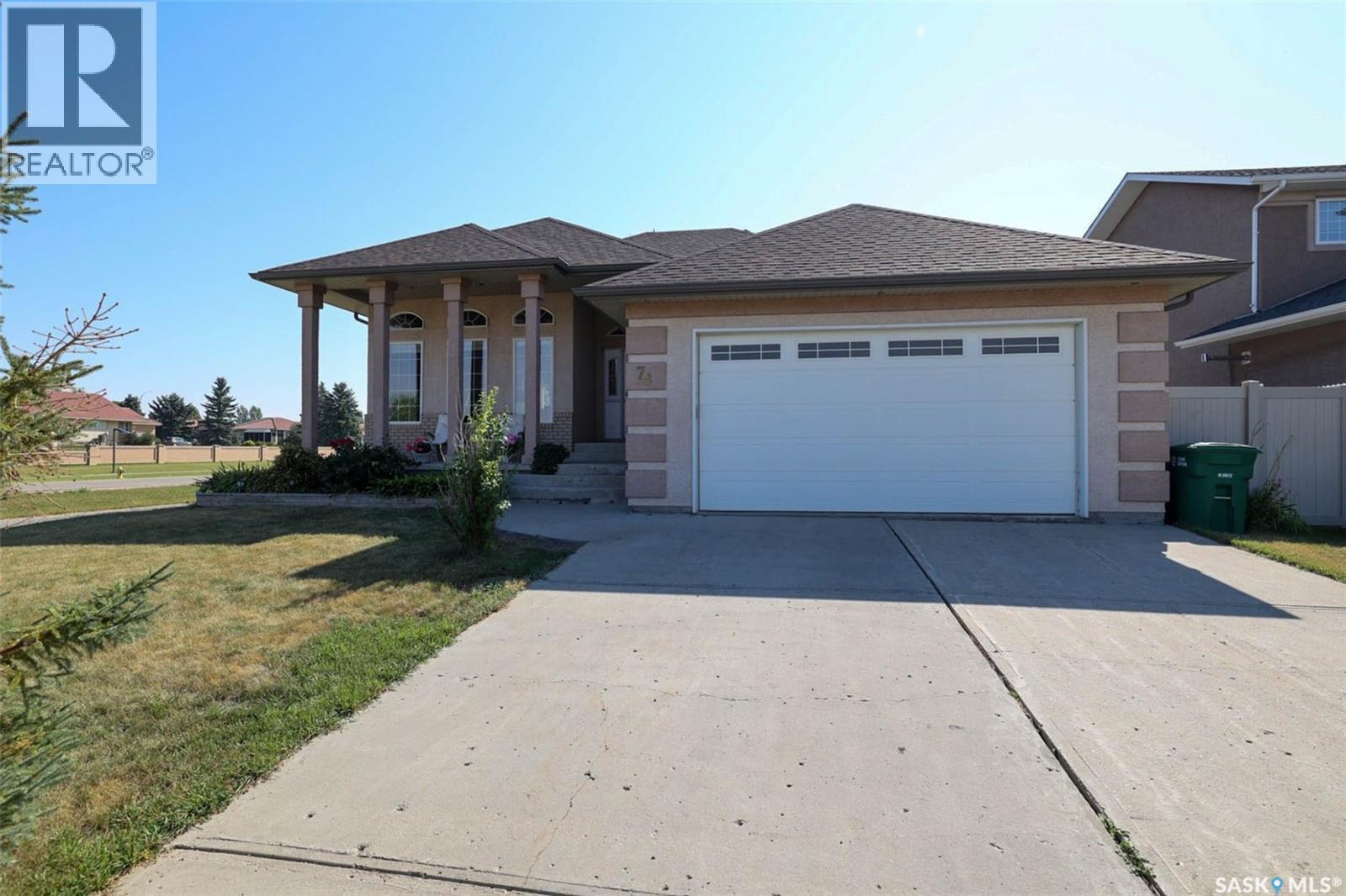 78 Woods Crescent Property Photo 1