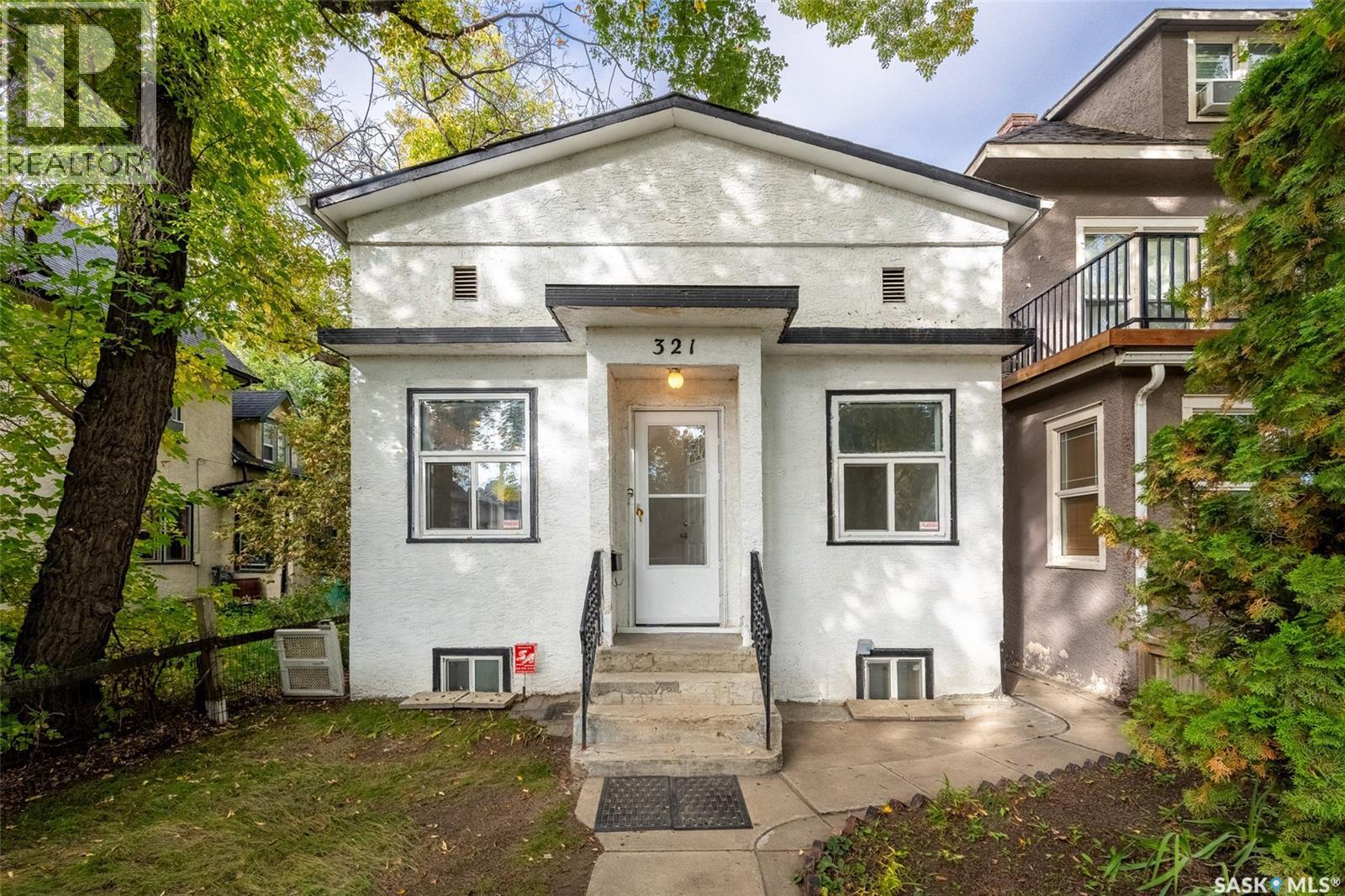 321 E AVENUE S
