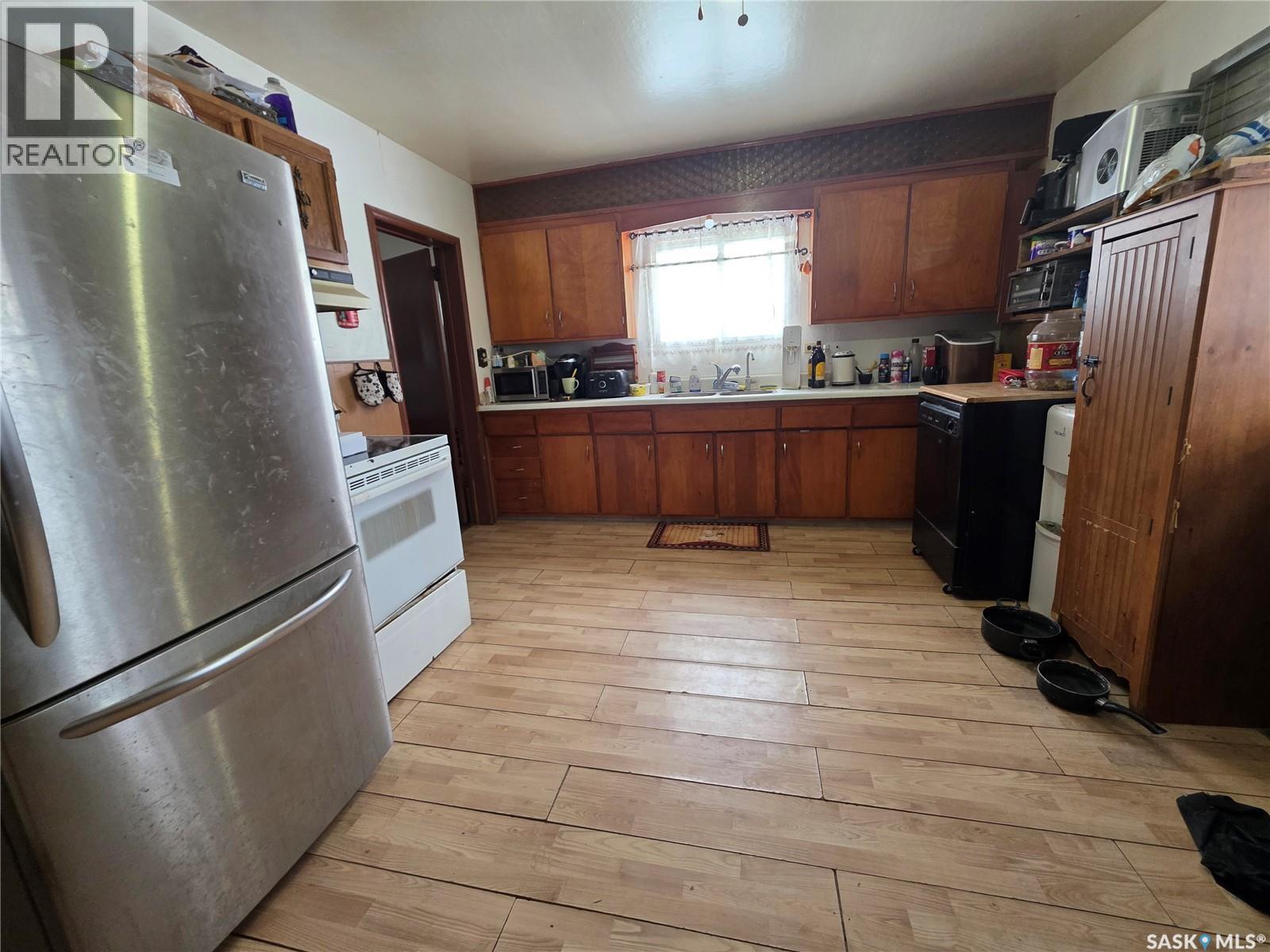5460 Kings Avenue Property Photo 2
