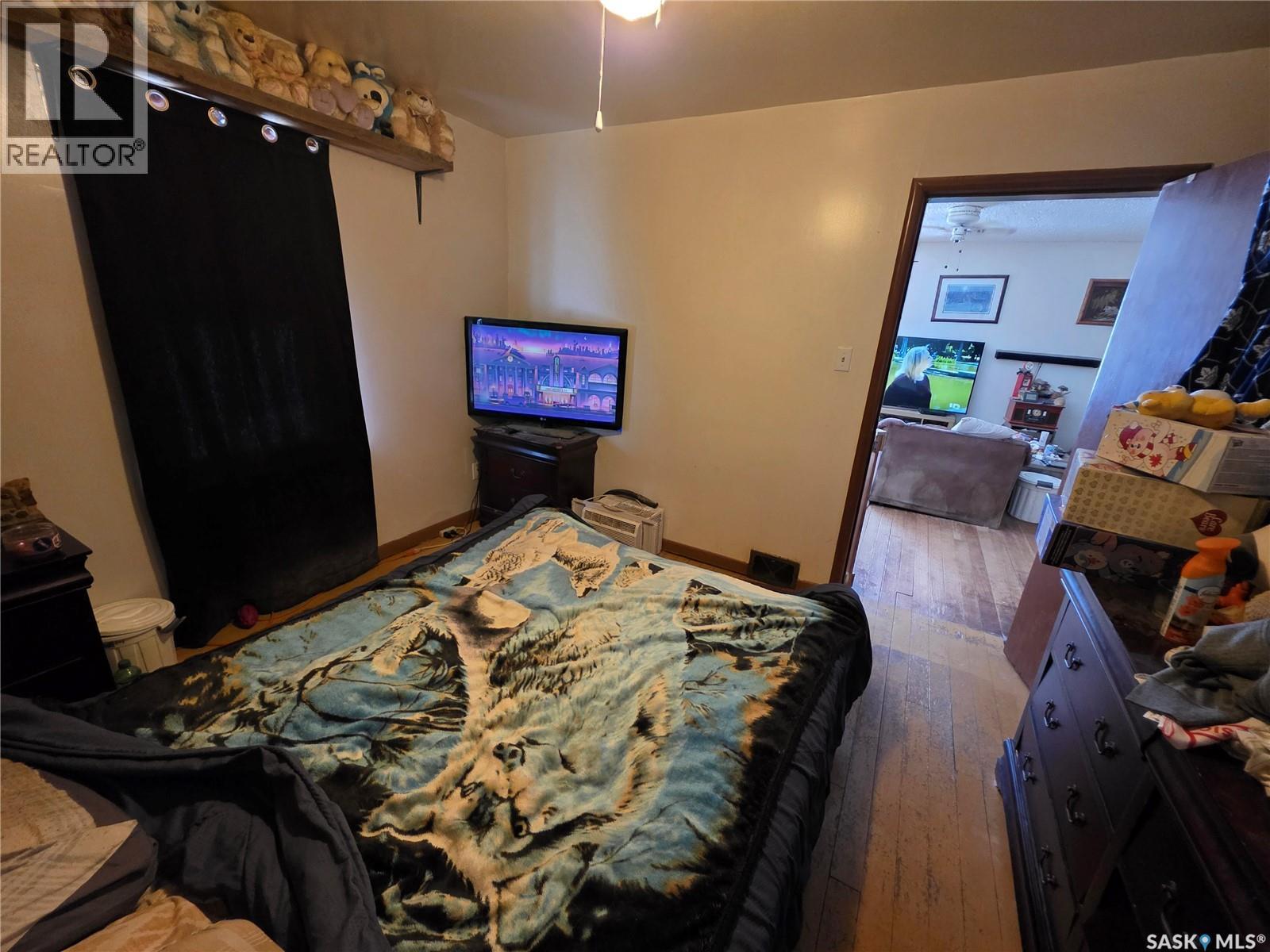 5460 Kings Avenue Property Photo 10