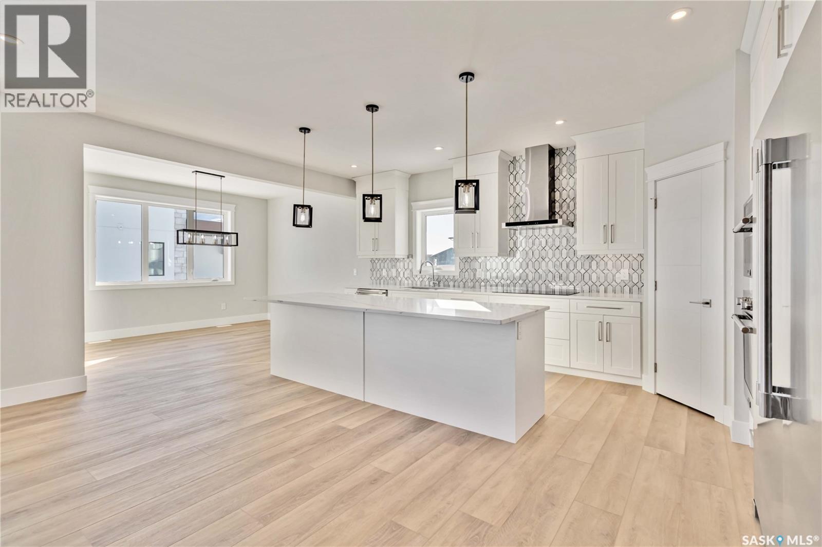 462 Yuel Crescent Property Photo 14