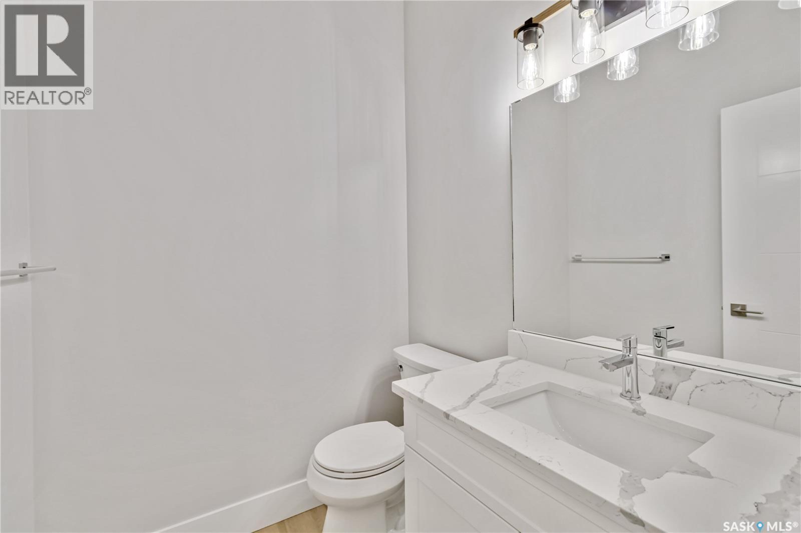 462 Yuel Crescent Property Photo 17