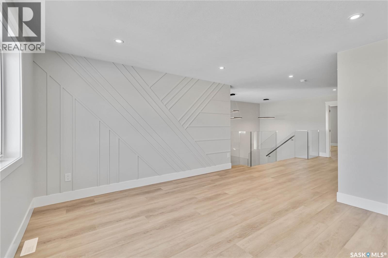 462 Yuel Crescent Property Photo 23