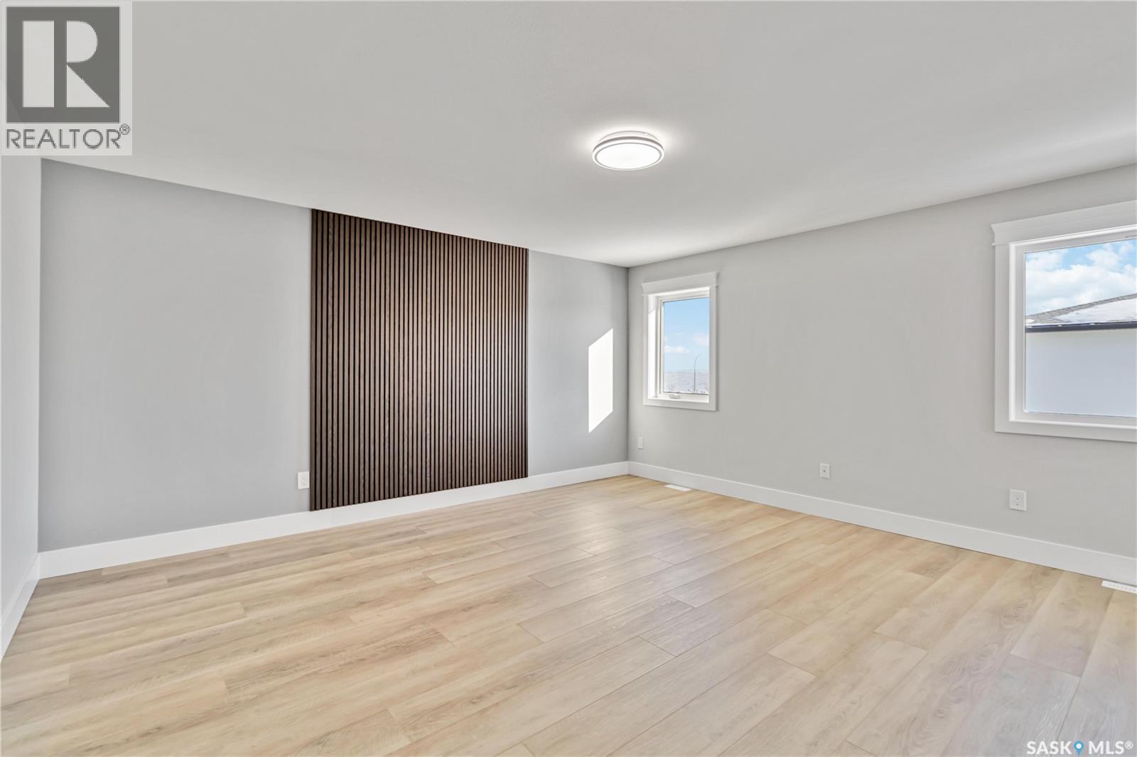 462 Yuel Crescent Property Photo 26