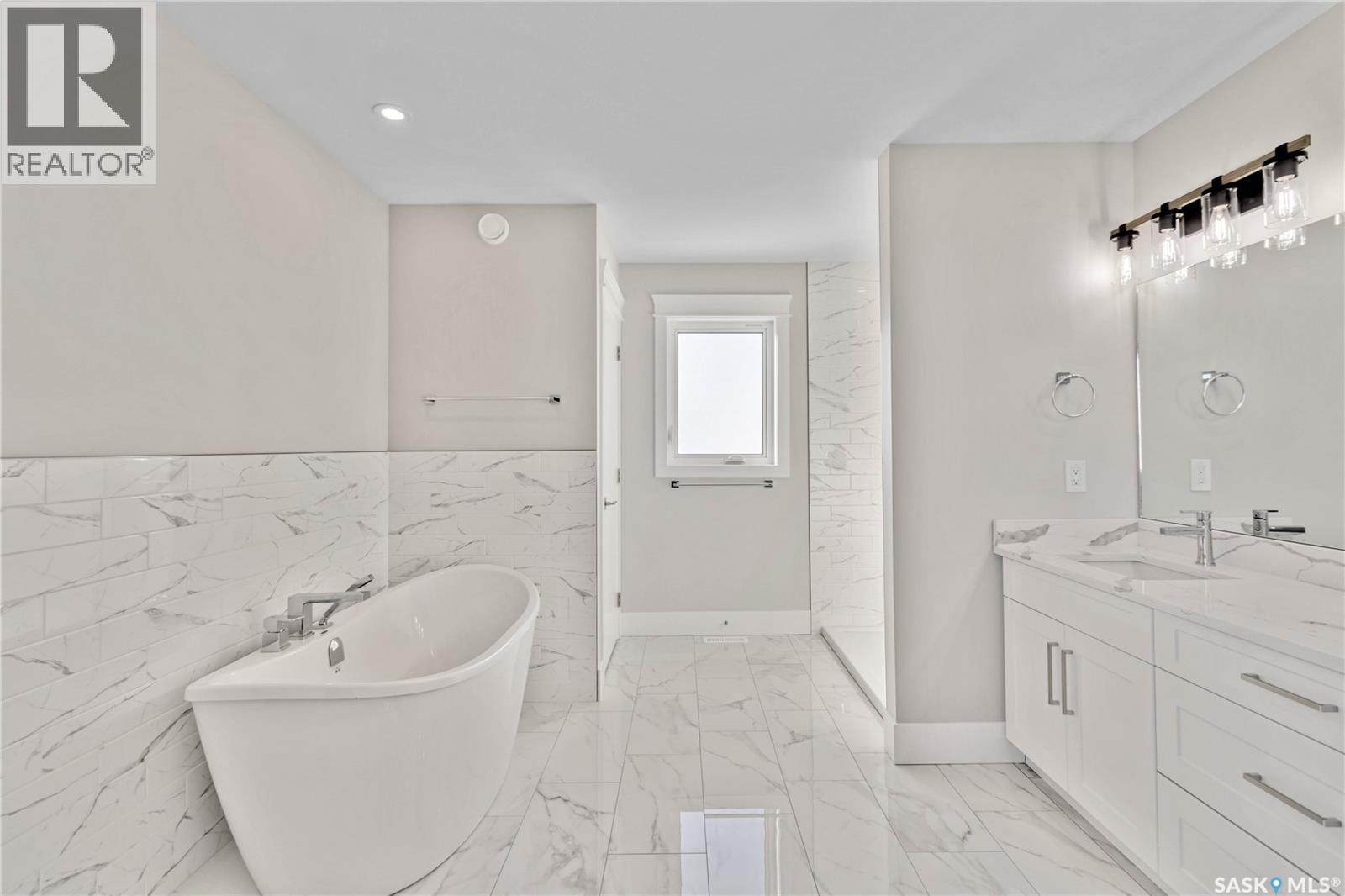 462 Yuel Crescent Property Photo 29