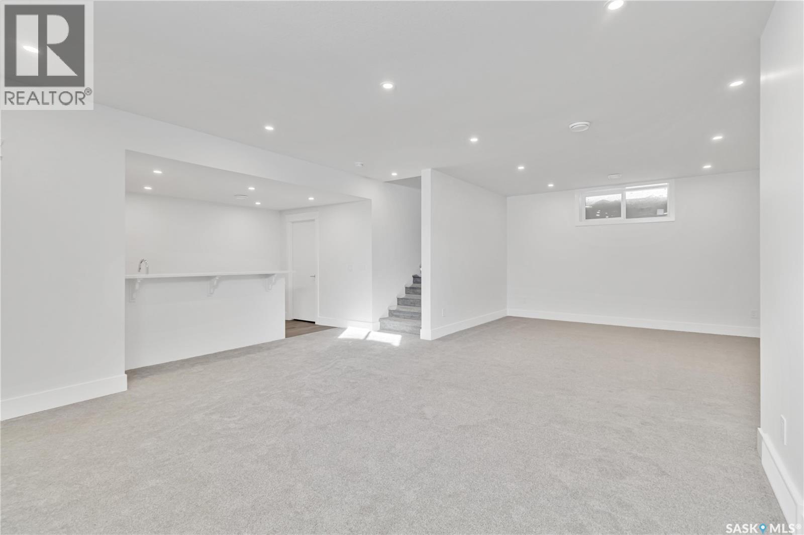 462 Yuel Crescent Property Photo 40
