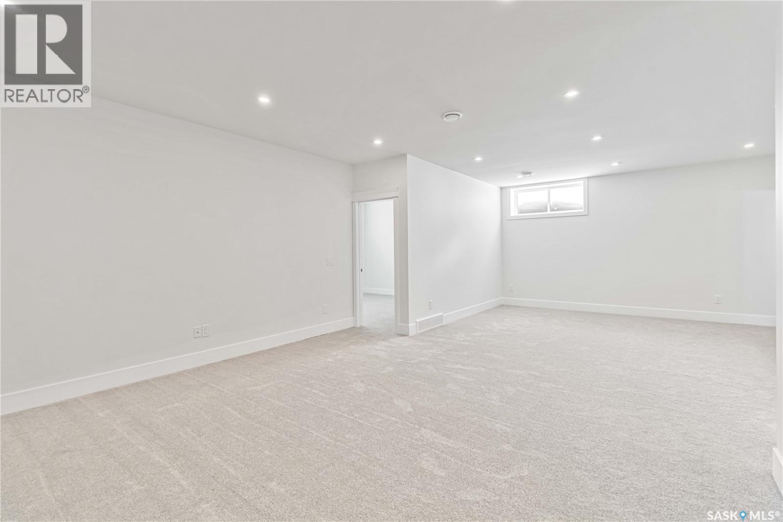 462 Yuel Crescent Property Photo 42