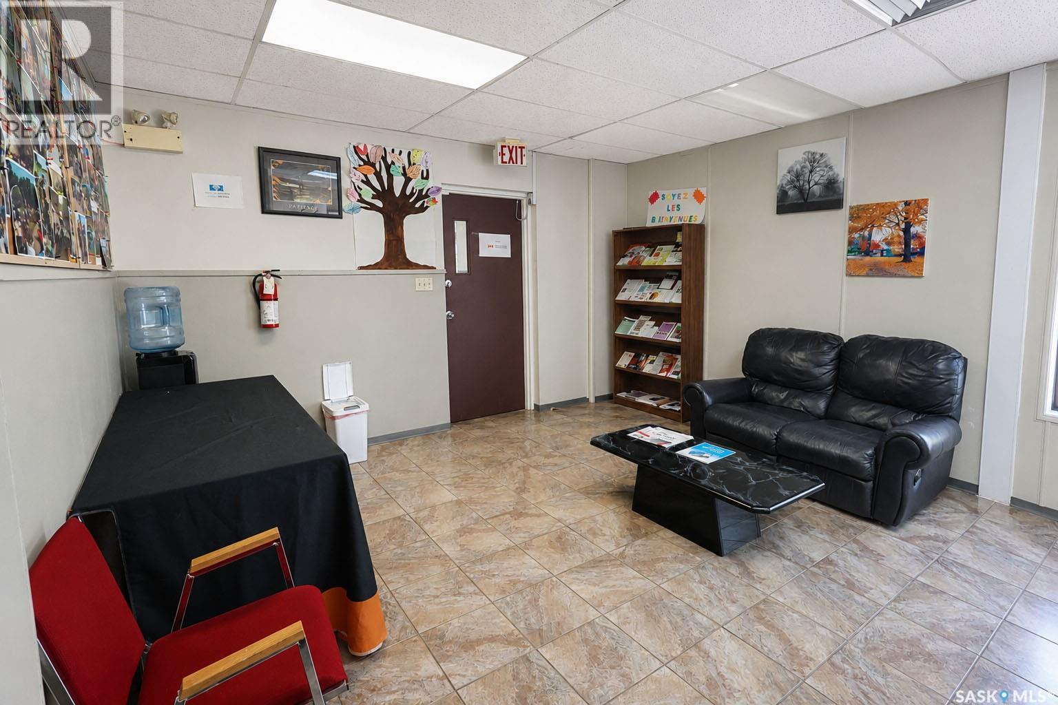 29 11th Street E Property Photo 7