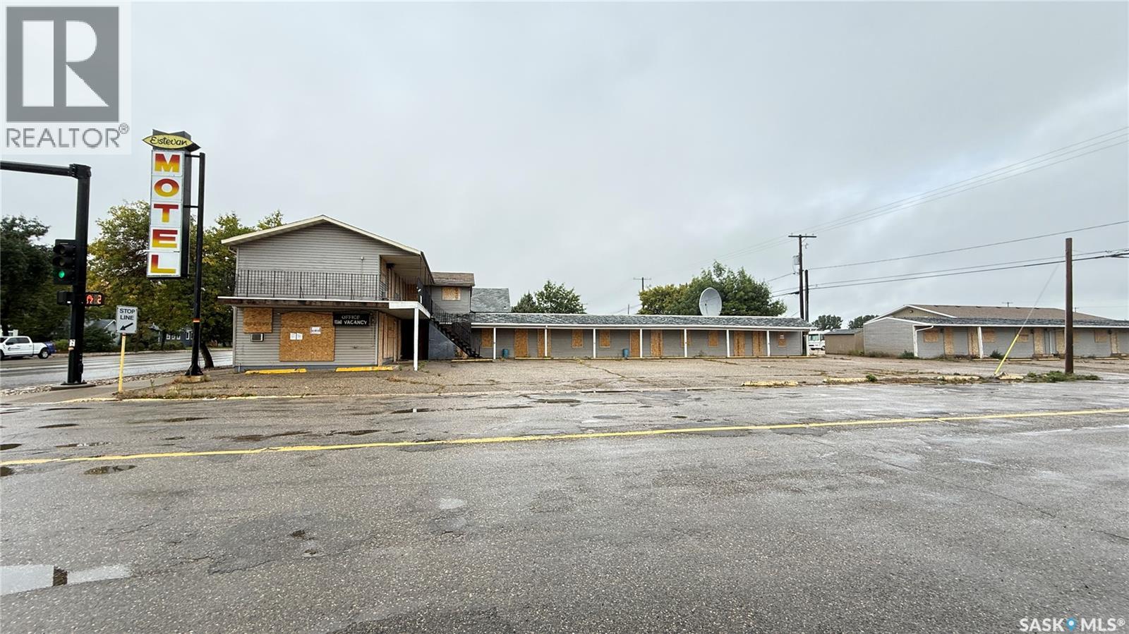 905 4th Street Property Photo 4