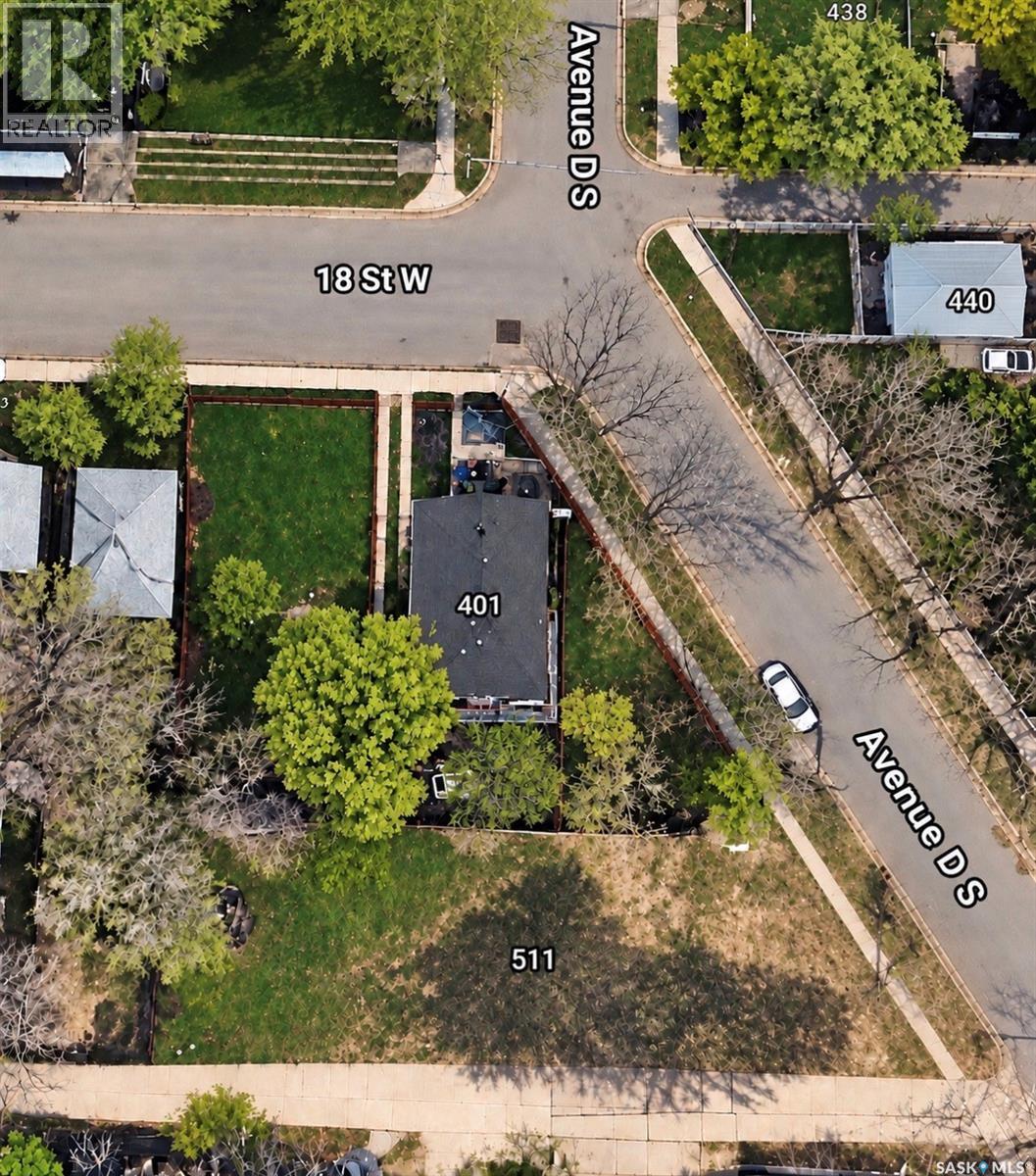 401 18th Street W Property Photo 5