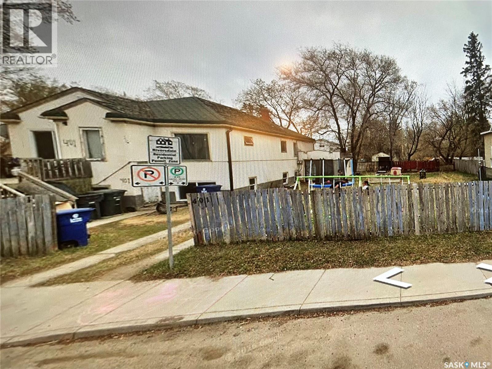 401 18th Street W Property Photo 8