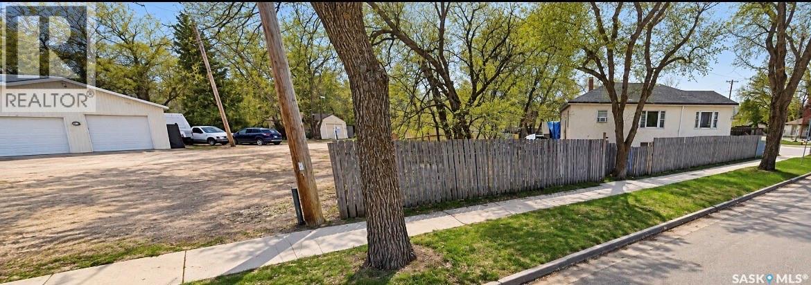 401 18th Street W Property Photo 10