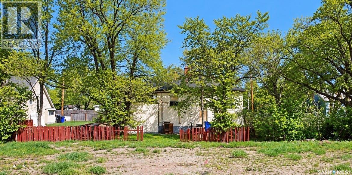 401 18th Street W Property Photo 12