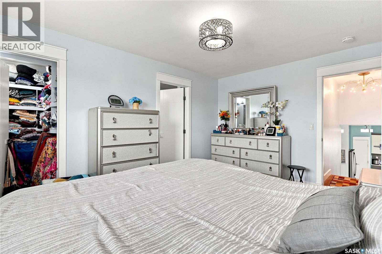 223 Ells Crescent Property Photo 30