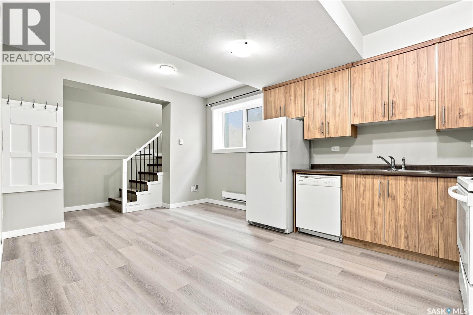 223 Ells Crescent Property Photo 47