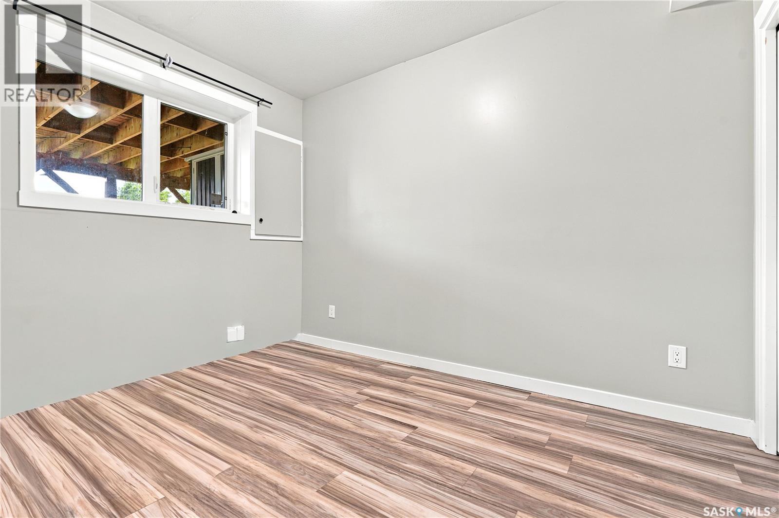223 Ells Crescent Property Photo 57