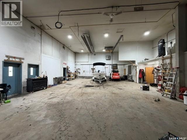 9 Commercial Crescent Property Photo 2