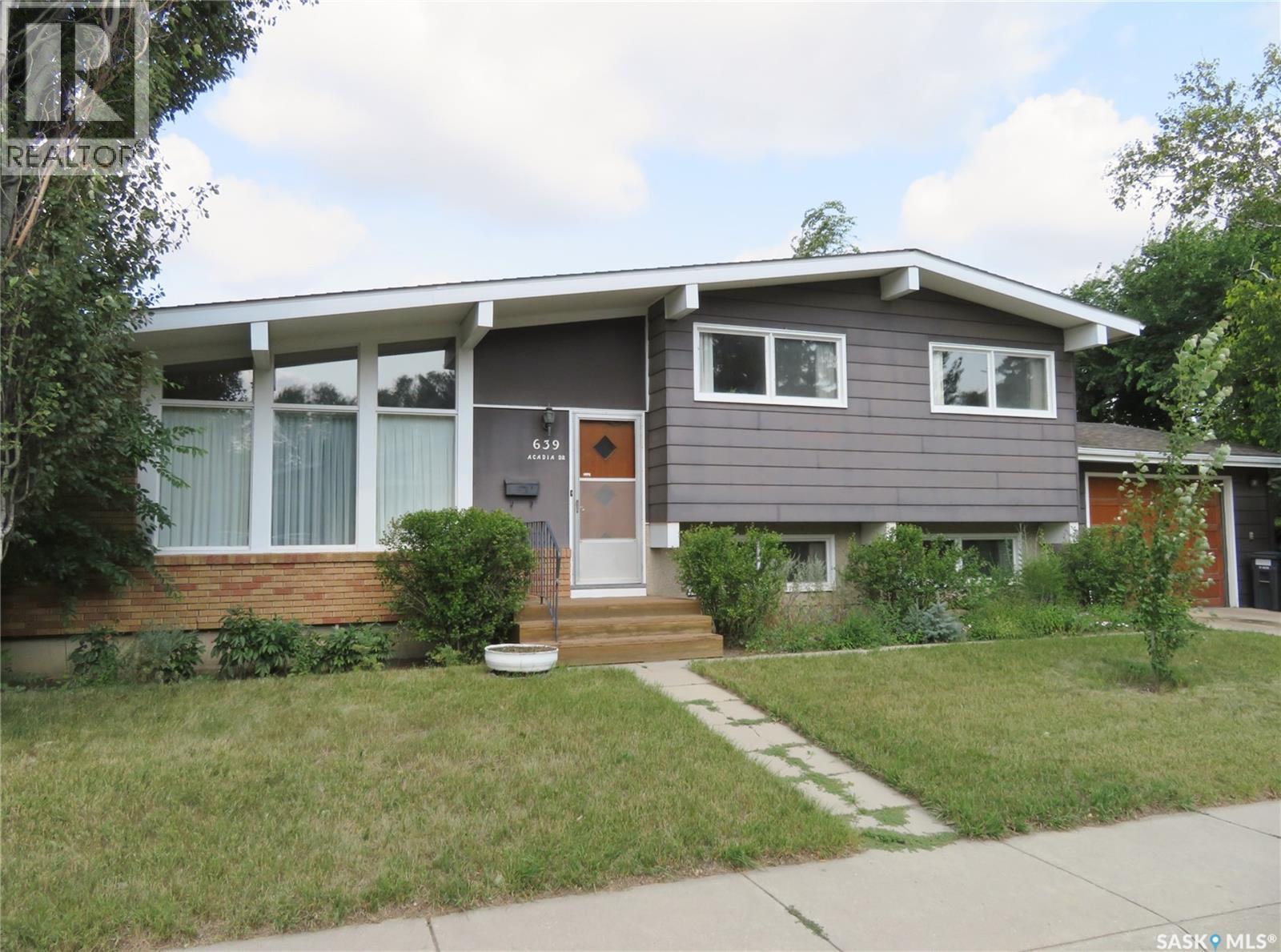 639 Acadia Drive Property Photo 1