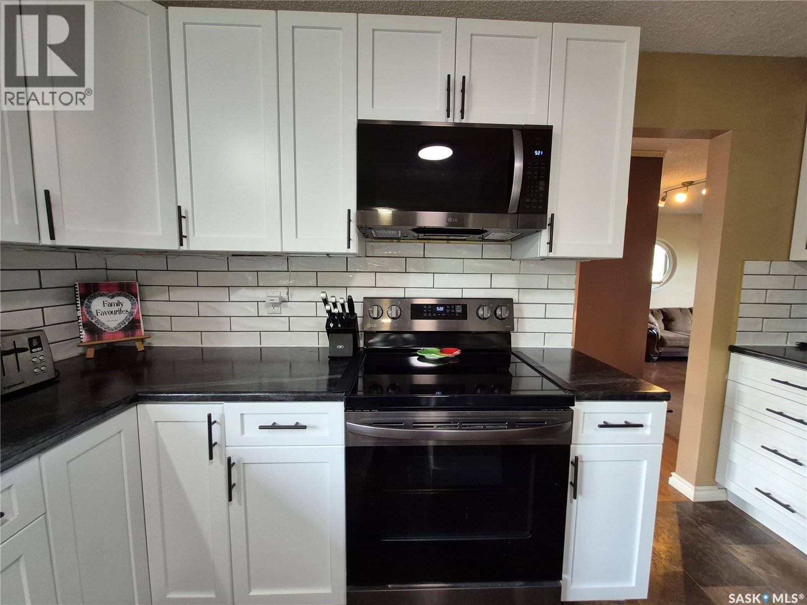 280 Hayes Drive Property Photo 10