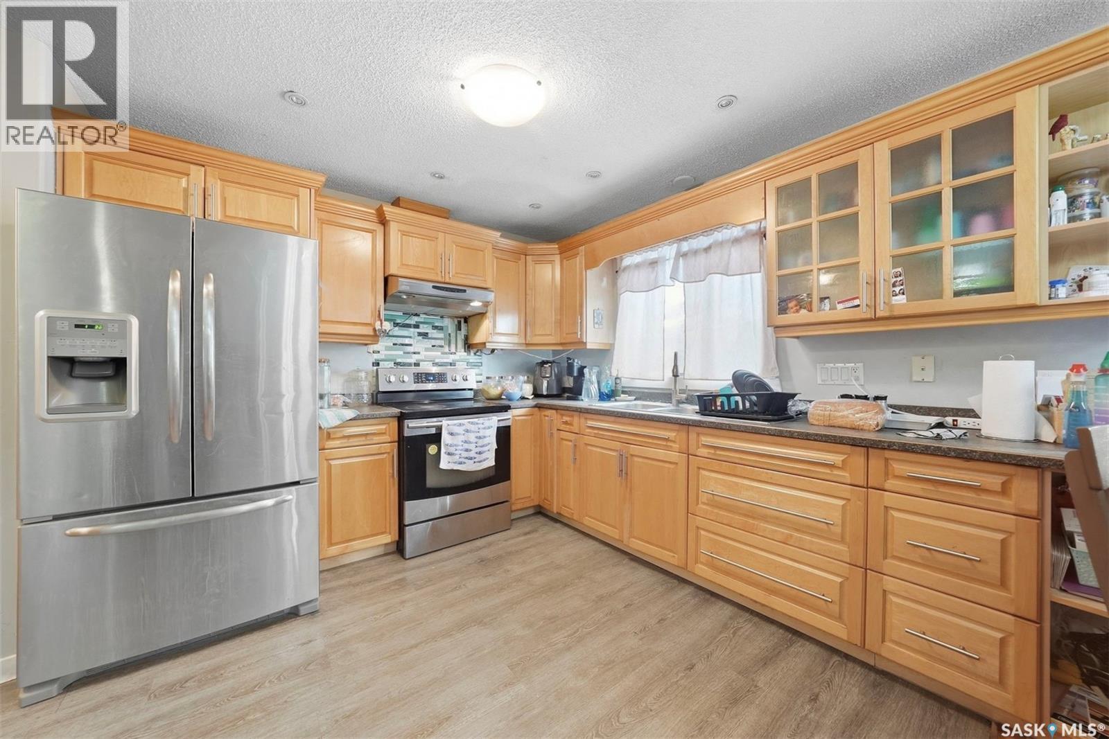 234 Winnipeg Avenue S Property Photo 5
