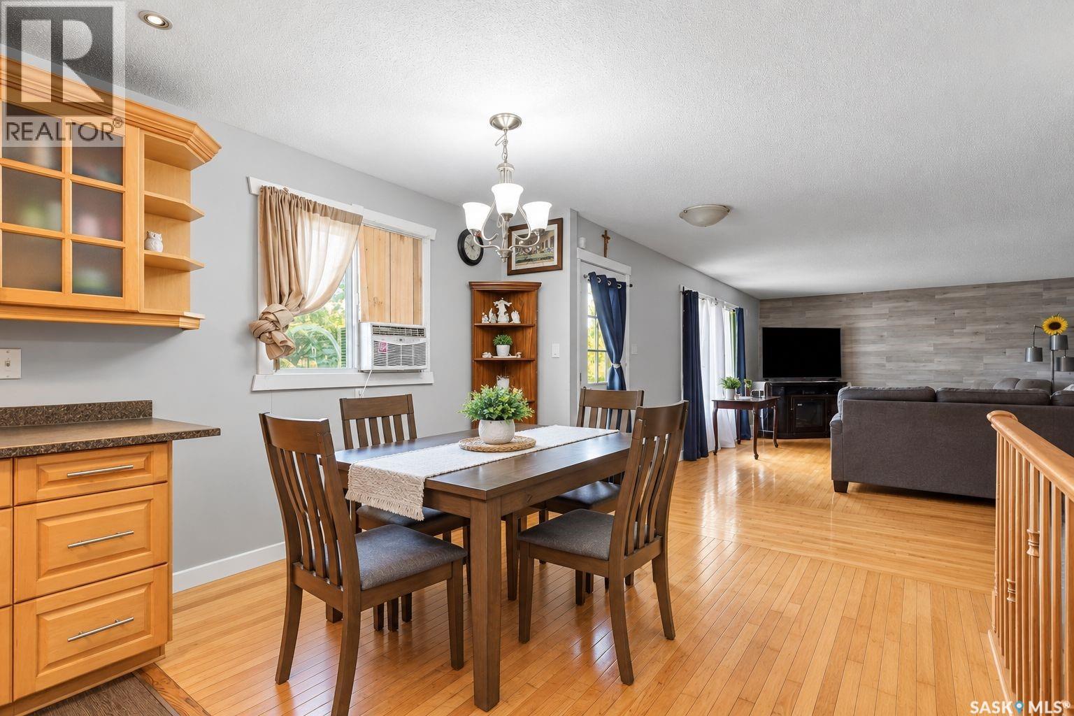 234 Winnipeg Avenue S Property Photo 8