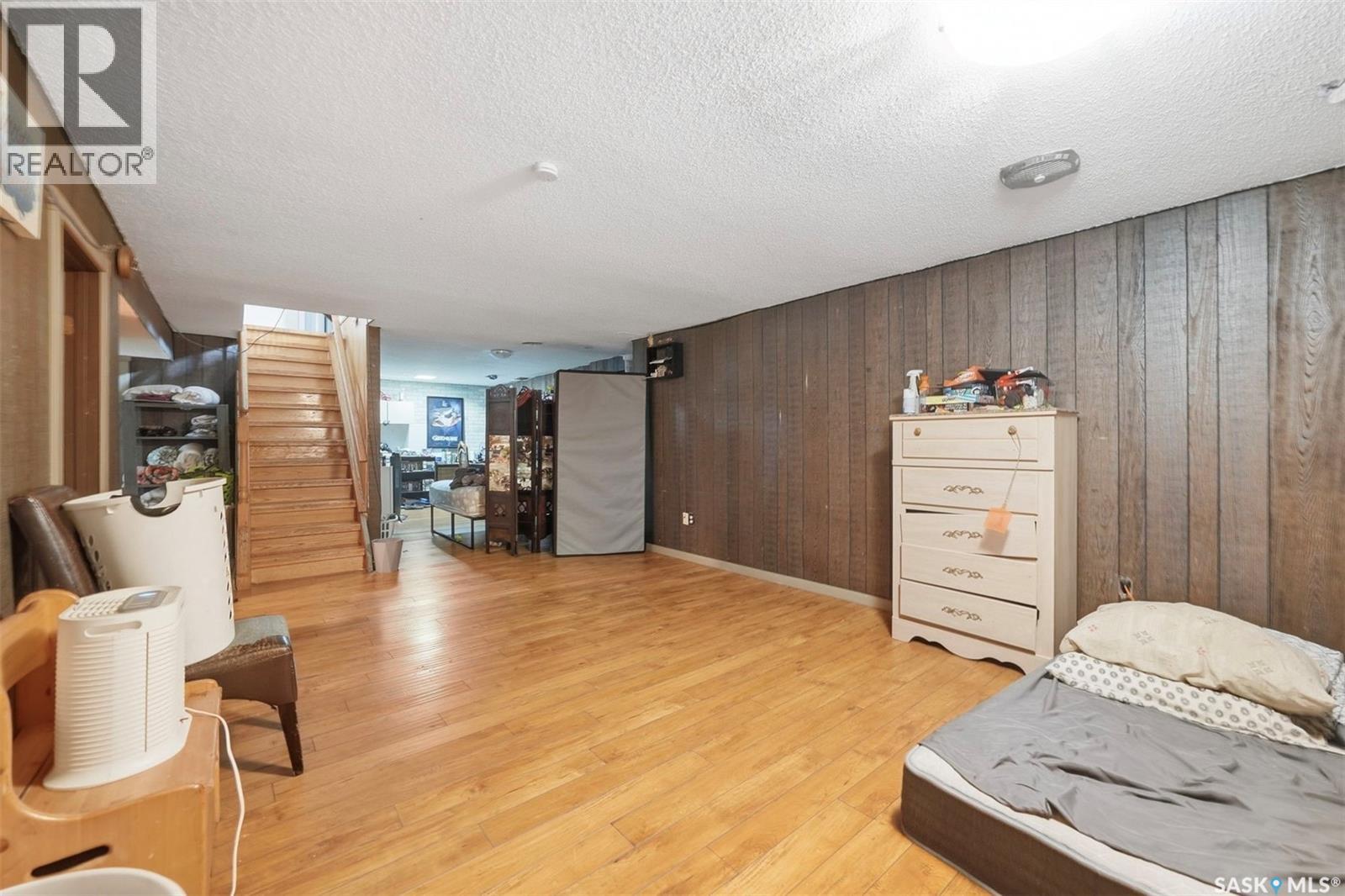 234 Winnipeg Avenue S Property Photo 18