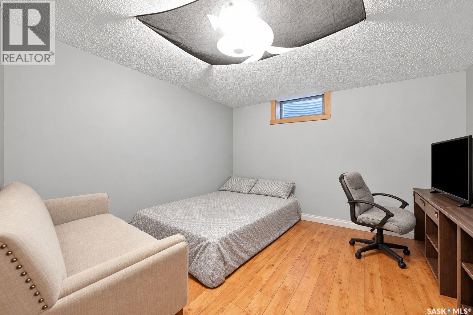 234 Winnipeg Avenue S Property Photo 22