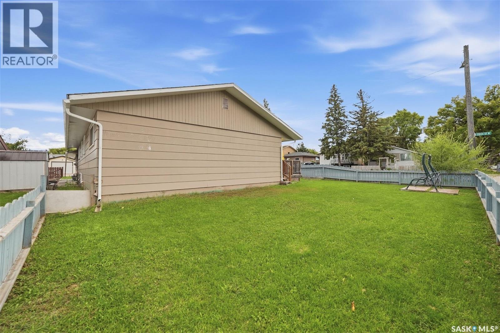 234 Winnipeg Avenue S Property Photo 37