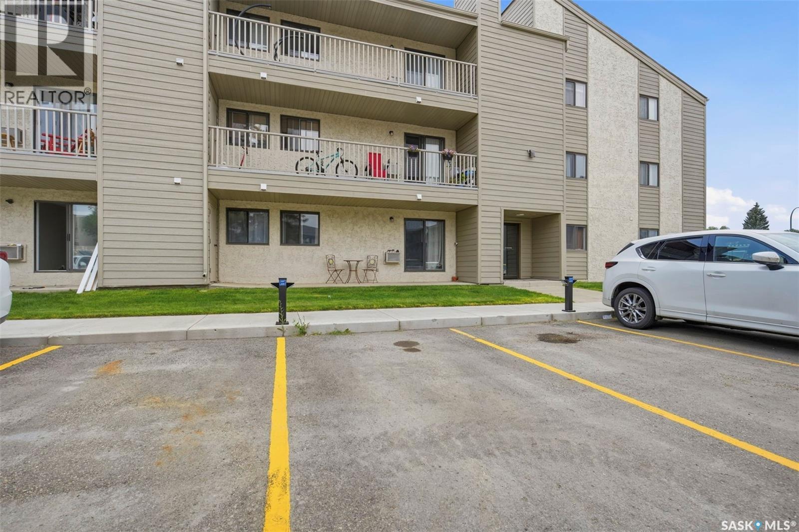 308 203 Tait Place Property Photo 4