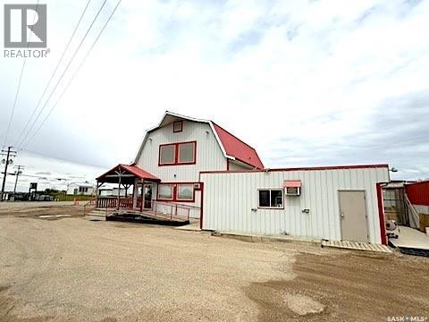 102 6 Highway N Property Photo 4