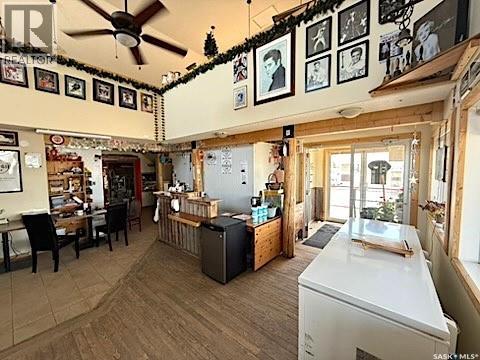 102 6 Highway N Property Photo 5