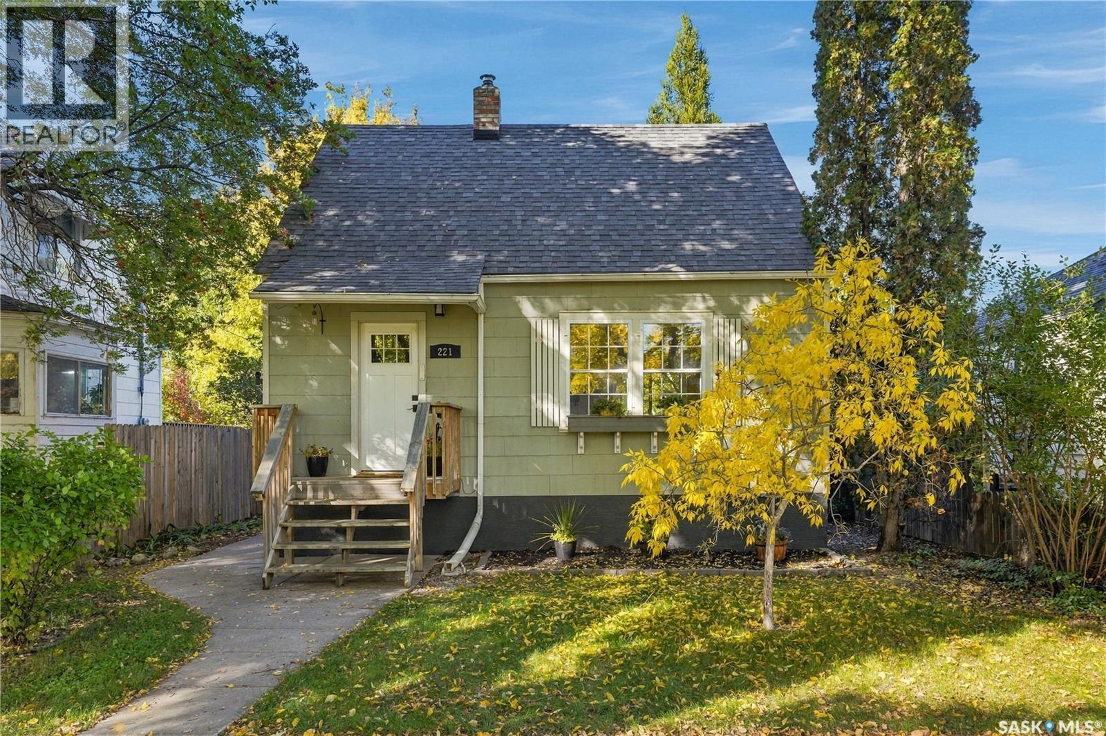 221 Elm STREET Property Photo 1