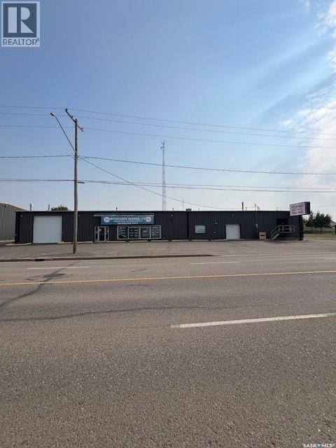 350 Railway Avenue E Property Photo 1