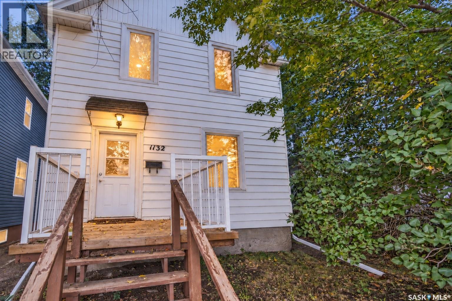1132 Main STREET N Property Photo 1