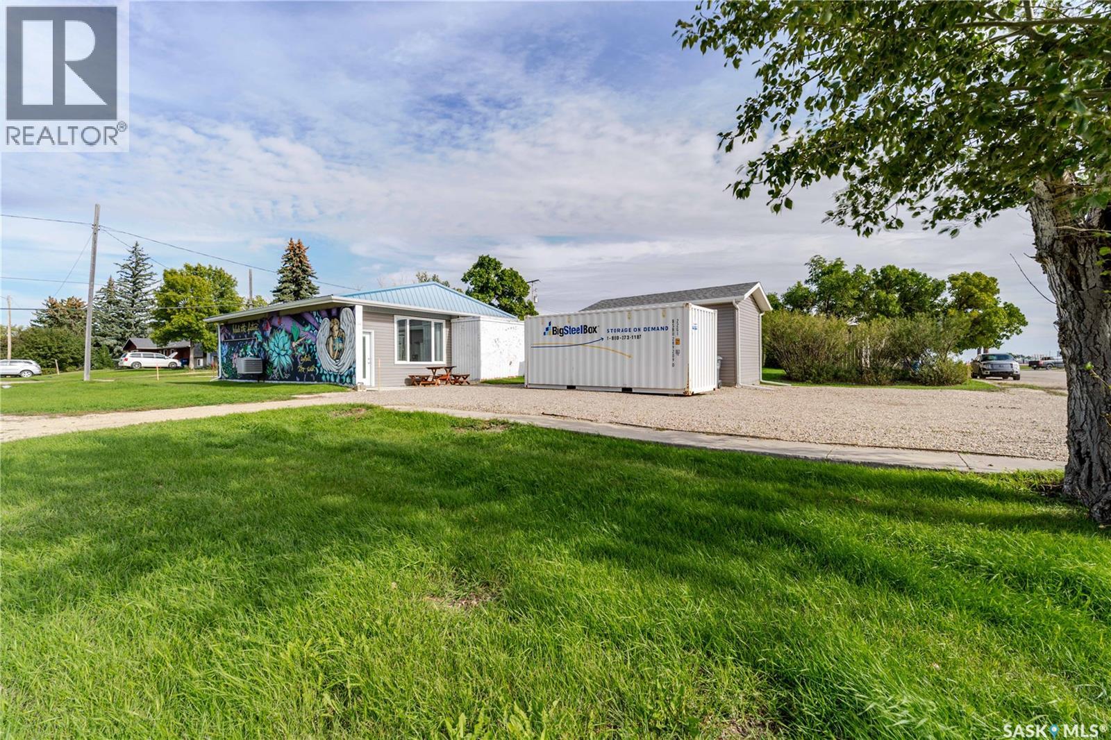 501 Railway Avenue Property Photo 1